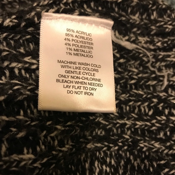 Sag Harbor- sweater with folded collar - Picture 4 of 6